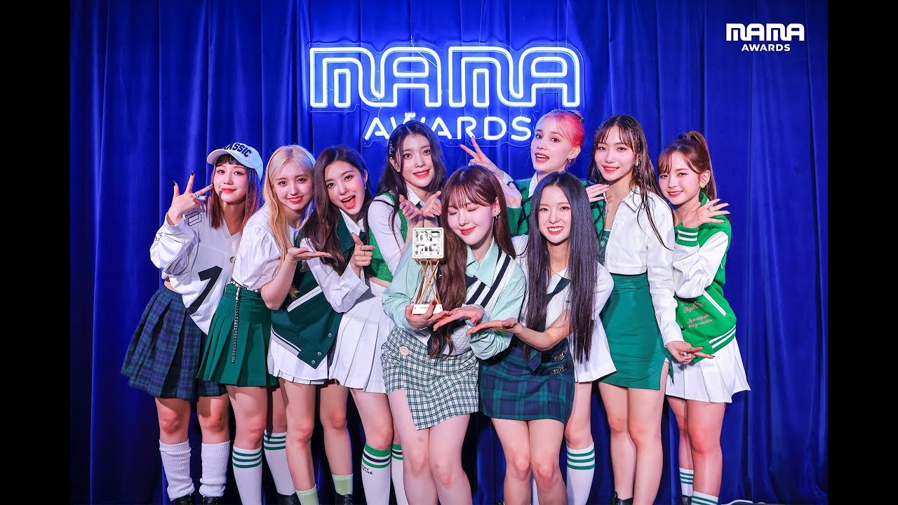 Kep1er Tampilkan Panggung